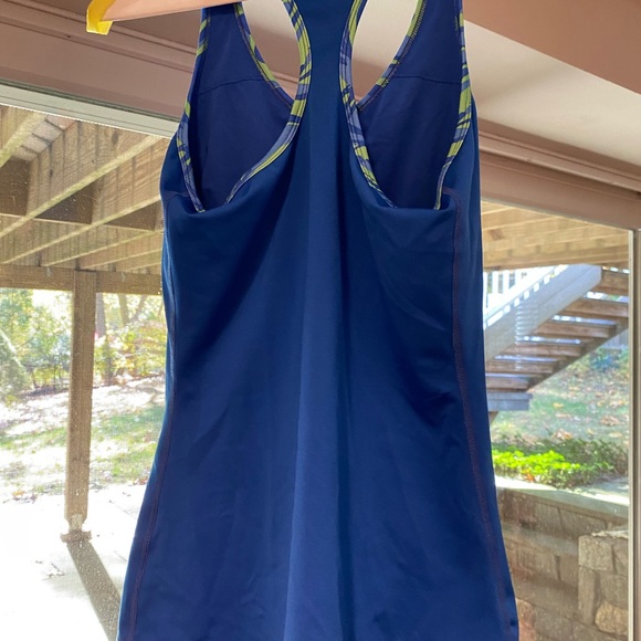 Lilly Pulitzer Luxletic Top - GUC - S - Picture 2 of 3